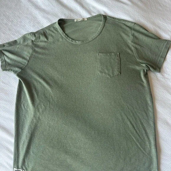 Marine Layer Men’s Scoop Neck Tee - Olive Green - Picture 4 of 4